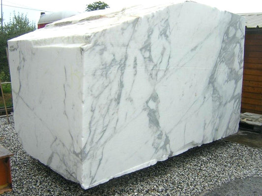 What is calacatta viola Marble origin?