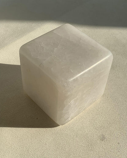 Athena - Natural Onyx Cube Night Light