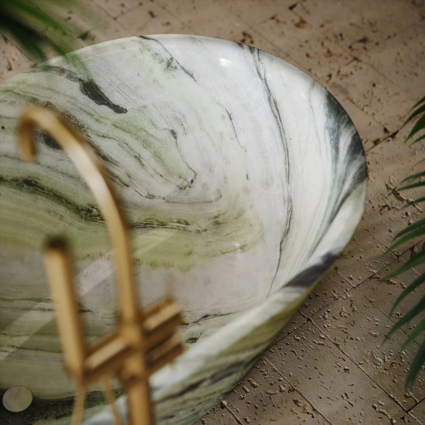 Green Marble Bathtub | Sagano Vibrant Green Bathtub | Luxury Bathtub