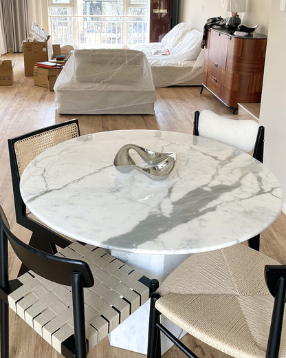 Natural Marble Bianco Statuario Venato Round Dining Table