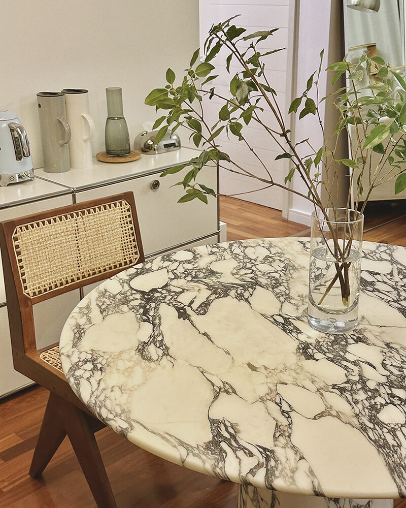 Natural Marble Calacatta Round Dining Table
